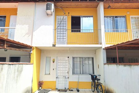 Casa para alugar com 60m², 2 quartos e 2 vagas Casa para alugar com 60m², 2 quartos e 2 vagasFachada