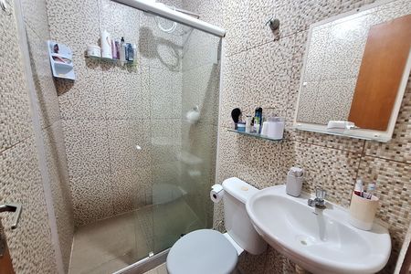 Casa para alugar com 60m², 2 quartos e 2 vagas Casa para alugar com 60m², 2 quartos e 2 vagasBanheiro