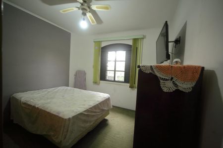 Casa à venda com 228m², 3 quartos e 2 vagasQuarto 2 