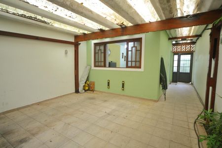 Casa à venda com 228m², 3 quartos e 2 vagasGaragem 