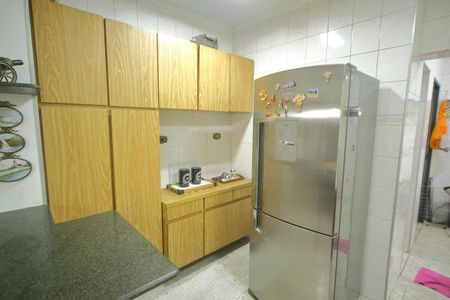 Casa à venda com 228m², 3 quartos e 2 vagasCozinha 