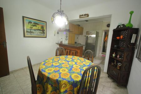 Casa à venda com 228m², 3 quartos e 2 vagasCopa/Cozinha 