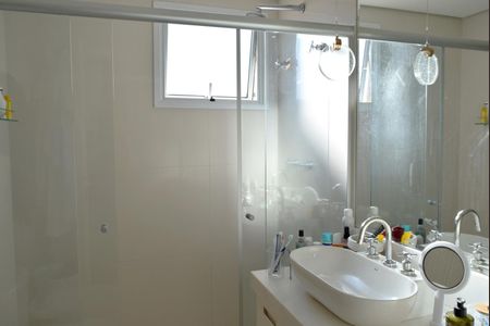Apartamento para alugar com 181m², 3 quartos e 3 vagasBanheiro da Suíte 1