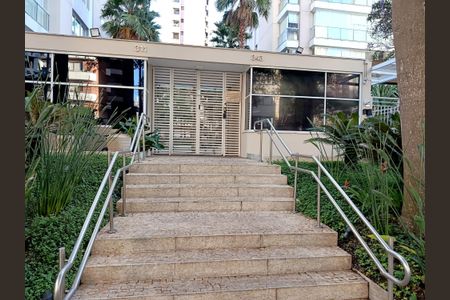 Apartamento para alugar com 181m², 3 quartos e 3 vagas Apartamento para alugar com 181m², 3 quartos e 3 vagasEntrada do condomínio
