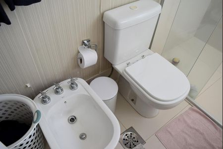 Apartamento para alugar com 181m², 3 quartos e 3 vagasBanheiro da Suíte 1