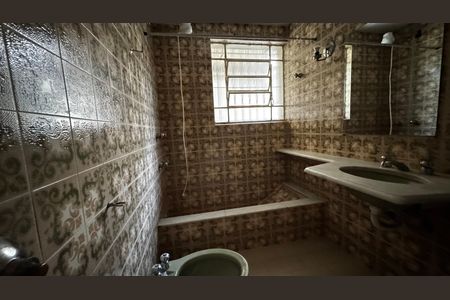 Apartamento à venda com 125m², 3 quartos e 1 vaga Apartamento à venda com 125m², 3 quartos e 1 vagaBanheiro Suíte