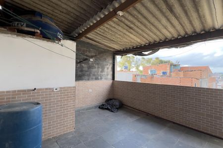 Casa para alugar com 120m², 3 quartos e 1 vaga Casa para alugar com 120m², 3 quartos e 1 vagaVaranda