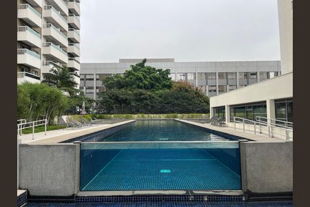 Apartamento à venda com 50m², 1 quarto e 1 vaga Apartamento à venda com 50m², 1 quarto e 1 vagaÁrea comum - Piscina