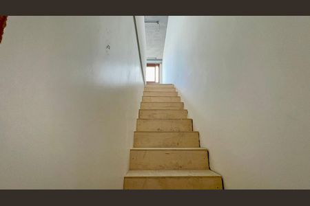 Apartamento à venda com 84m², 1 quarto e 1 vagaEscada