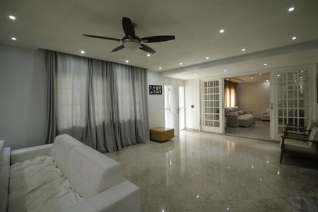 Casa de Condomínio à venda com 4 quartos, 350m² em Taquara, Rio de Janeiro