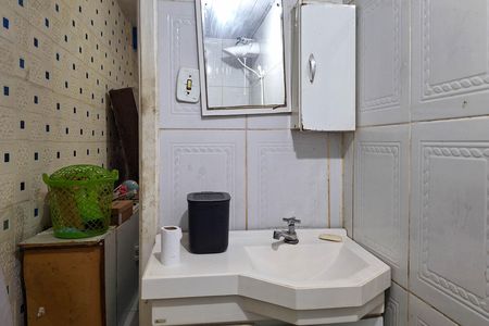 Banheiro de kitnet/studio para alugar com 1 quarto, 26m² em Centro, Niterói
