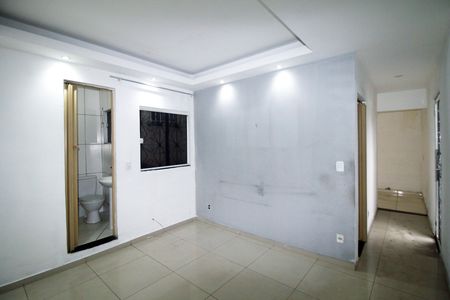 Sala de casa à venda com 2 quartos, 60m² em Irajá, Rio de Janeiro
