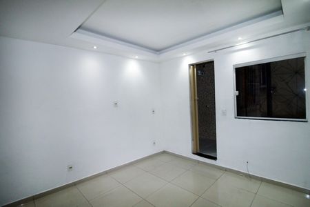 Sala de casa à venda com 2 quartos, 60m² em Irajá, Rio de Janeiro
