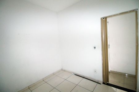 Quarto 1 de casa à venda com 2 quartos, 60m² em Irajá, Rio de Janeiro