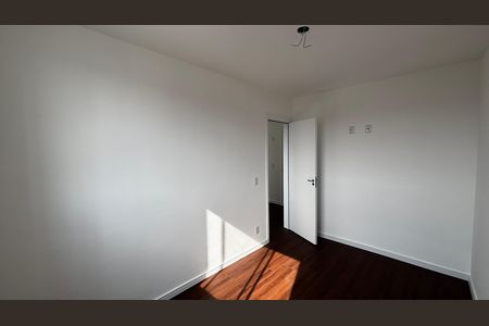 Quarto 1 de apartamento para alugar com 2 quartos, 70m² em Parque das Nações, Santo André