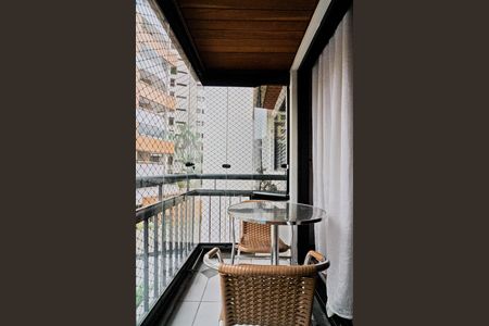 Apartamento à venda com 103m², 3 quartos e 2 vagasVaranda