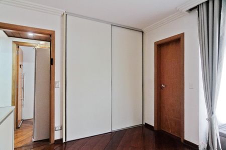 Apartamento à venda com 103m², 3 quartos e 2 vagasSuíte