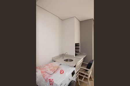 Studio para alugar com 32m², 1 quarto e 1 vaga Studio para alugar com 32m², 1 quarto e 1 vagaÁrea de Serviço