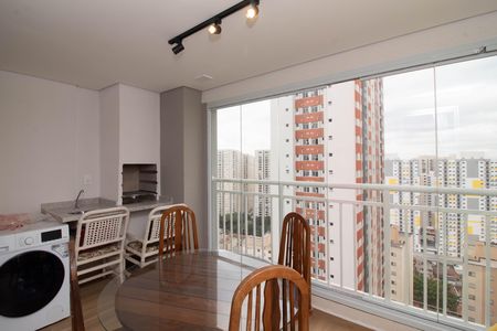 Studio para alugar com 32m², 1 quarto e 1 vaga Studio para alugar com 32m², 1 quarto e 1 vagaVaranda