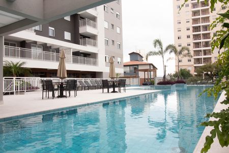 Studio para alugar com 32m², 1 quarto e 1 vaga Studio para alugar com 32m², 1 quarto e 1 vagaÁrea comum - Piscina