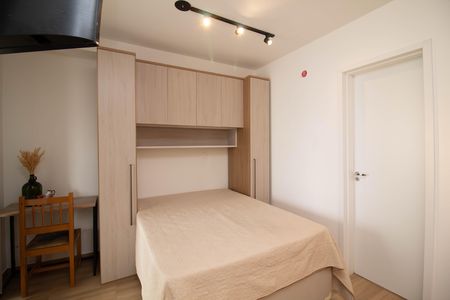 Studio para alugar com 32m², 1 quarto e 1 vaga Studio para alugar com 32m², 1 quarto e 1 vagaQuarto