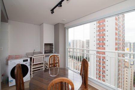 Studio para alugar com 32m², 1 quarto e 1 vaga Studio para alugar com 32m², 1 quarto e 1 vagaVaranda
