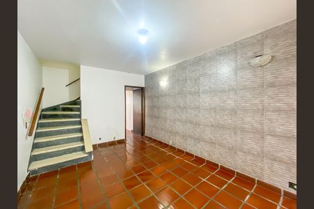 Casa à venda com 100m², 2 quartos e 1 vaga Casa à venda com 100m², 2 quartos e 1 vagaSala