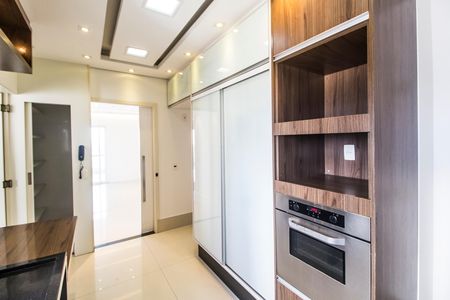Apartamento à venda com 158m², 3 quartos e 3 vagas Apartamento à venda com 158m², 3 quartos e 3 vagasCozinha