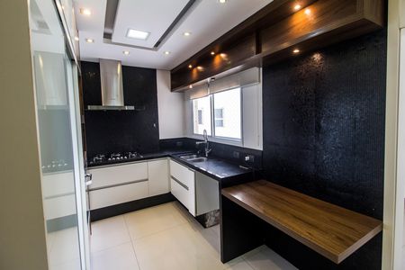 Apartamento à venda com 158m², 3 quartos e 3 vagas Apartamento à venda com 158m², 3 quartos e 3 vagasCozinha
