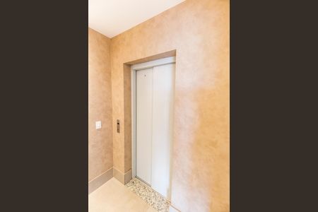 Apartamento à venda com 158m², 3 quartos e 3 vagas Apartamento à venda com 158m², 3 quartos e 3 vagasHall de entrada