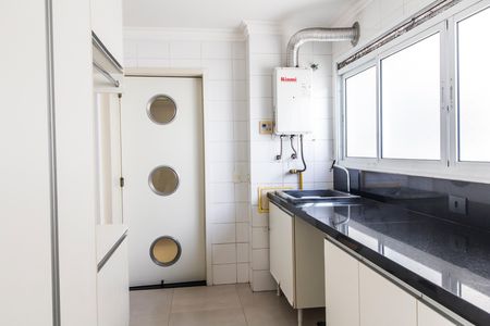 Apartamento à venda com 158m², 3 quartos e 3 vagas Apartamento à venda com 158m², 3 quartos e 3 vagasÁrea de Serviço