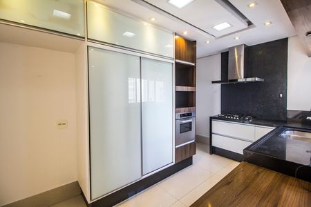 Apartamento à venda com 158m², 3 quartos e 3 vagas Apartamento à venda com 158m², 3 quartos e 3 vagasCozinha