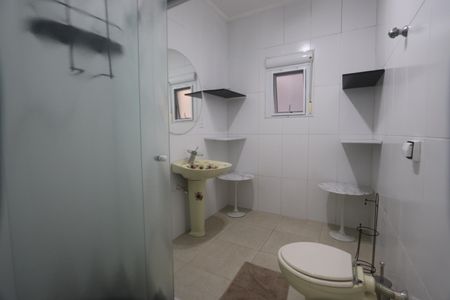 Casa para alugar com 130m², 2 quartos e 1 vagaBanheiro de Baixo