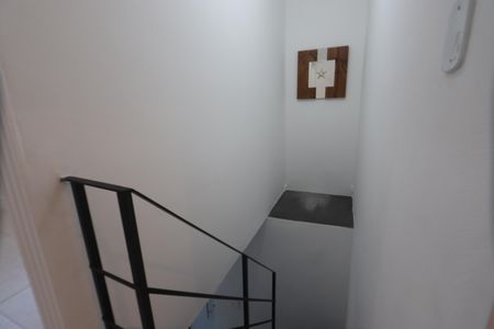 Casa para alugar com 130m², 2 quartos e 1 vagaEscada