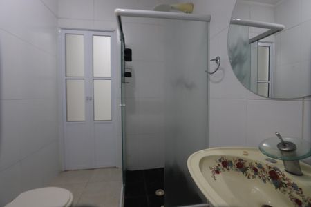 Casa para alugar com 130m², 2 quartos e 1 vagaBanheiro de Baixo