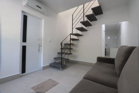 Sala de casa para alugar com 2 quartos, 130m² em Vila Graciosa, São Paulo