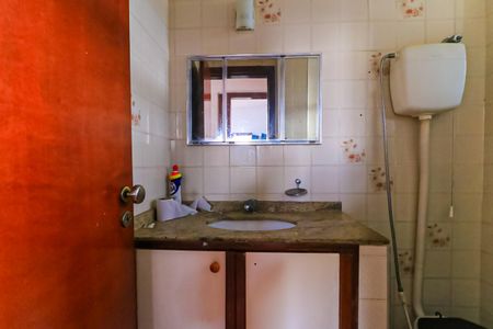 Apartamento para alugar com 51m², 2 quartos e 1 vaga Apartamento para alugar com 51m², 2 quartos e 1 vagaBanheiro social