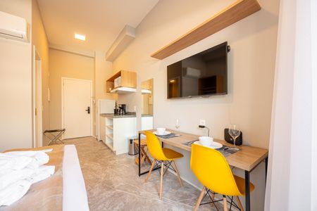 Apartamento à venda com 24m², 1 quarto e sem vagaSala / Quarto
