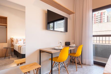 Apartamento à venda com 24m², 1 quarto e sem vagaSala / Quarto