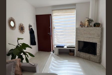 Casa de condomínio à venda com 120m², 1 quarto e 1 vaga Casa de condomínio à venda com 120m², 1 quarto e 1 vagaSala