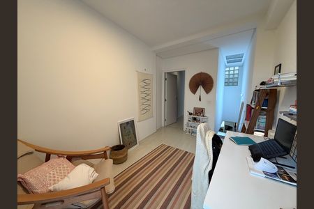 Casa de condomínio à venda com 120m², 1 quarto e 1 vaga Casa de condomínio à venda com 120m², 1 quarto e 1 vagaEscritório