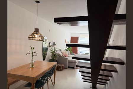 Casa de condomínio à venda com 120m², 1 quarto e 1 vaga Casa de condomínio à venda com 120m², 1 quarto e 1 vagaSala