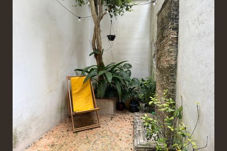 Casa de condomínio à venda com 120m², 1 quarto e 1 vaga Casa de condomínio à venda com 120m², 1 quarto e 1 vagaQuintal