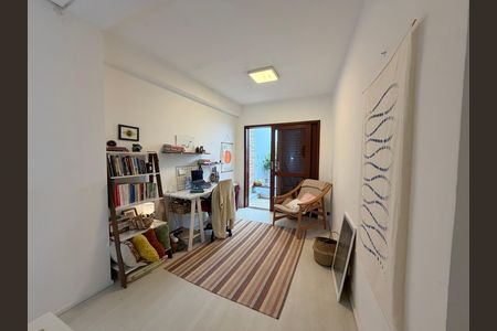 Casa de condomínio à venda com 120m², 1 quarto e 1 vaga Casa de condomínio à venda com 120m², 1 quarto e 1 vagaEscritório