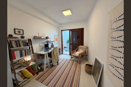 Casa de condomínio à venda com 120m², 1 quarto e 1 vaga Casa de condomínio à venda com 120m², 1 quarto e 1 vagaEscritório