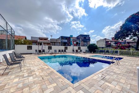 Apartamento para alugar com 60m², 2 quartos e 1 vagaÁrea comum - Piscina