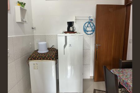 Cozinha de apartamento para alugar com 1 quarto, 22m² em Barreiros, São José