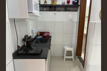 Cozinha de apartamento para alugar com 1 quarto, 22m² em Barreiros, São José
