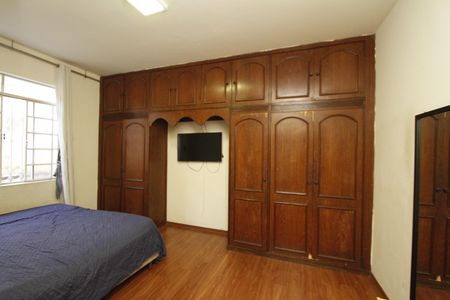Quarto 1 - Suíte de casa à venda com 4 quartos, 370m² em Jardim America, Belo Horizonte