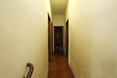 Casa à venda com 370m², 4 quartos e 3 vagasCorredor